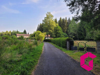 Maison - 180 m² - 7 pièces