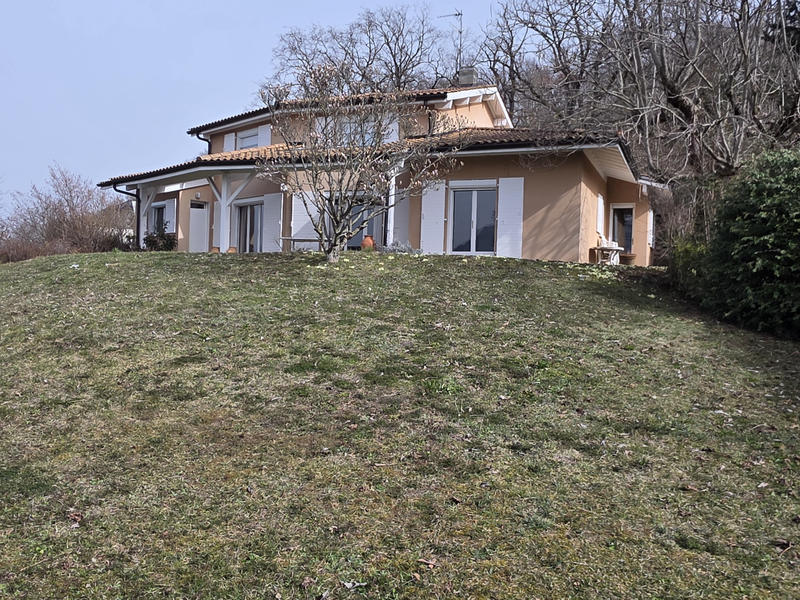 Villa - 197 m² - 6 pièces