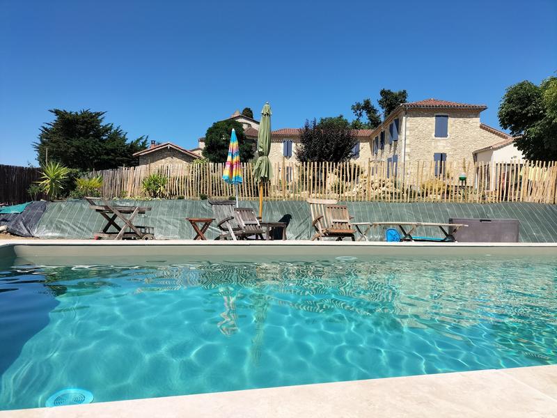 Maison - 425 m² - 10 pièces