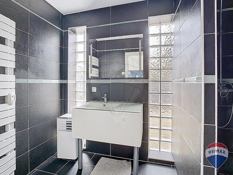 Maison - 111 m² - 6 pièces