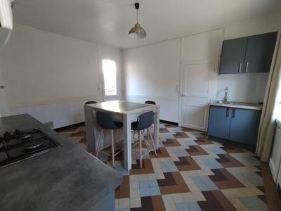 Maison - 80 m² - 5 pièces