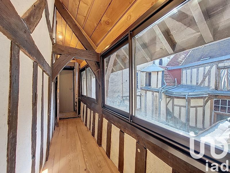 Maison - 182 m² - 9 pièces