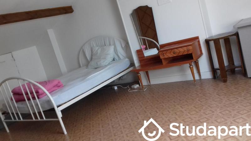 Chambre - 10 m² - 1 pièce