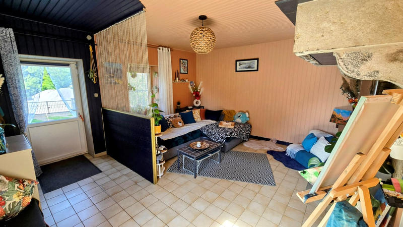 Propriété - 251 m² - 9 pièces