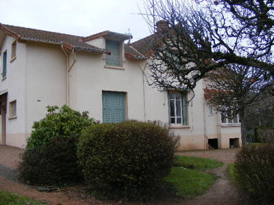 Maison - 180 m² - 9 pièces