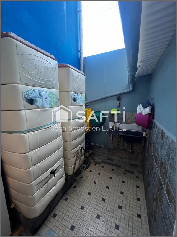 Maison - 98 m² - 8 pièces