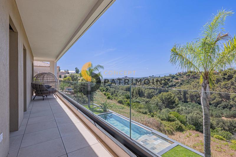 Maison contemporaine - 156 m² - 5 pièces