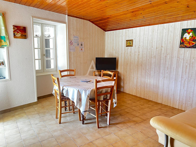 Maison - 200 m² - 9 pièces