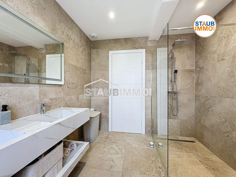 Maison - 165 m² - 6 pièces