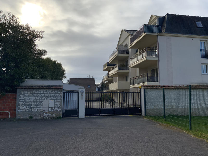 Parking / Garage - 11 m²