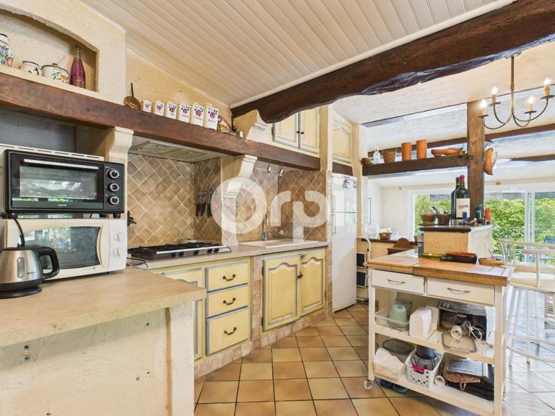 Maison - 198 m² - 4 pièces