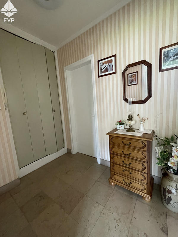 Appartement - 84 m² - 4 pièces