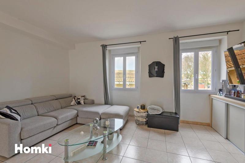 Appartement - 96 m² - 2 pièces