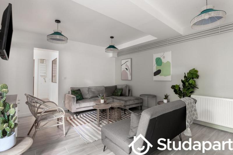 Chambre - 10 m² - 1 pièce