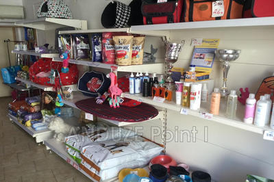 Fonds de commerce - Magasins - 56 m²