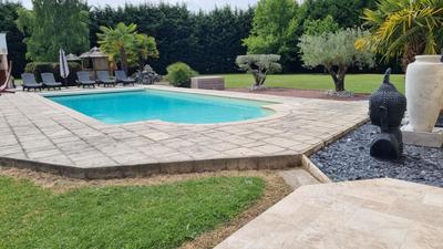 Maison - 287 m² - 10 pièces