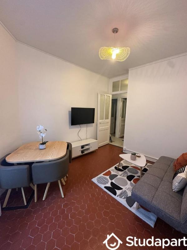 Chambre - 12 m² - 1 pièce