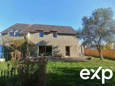 Maison traditionnelle - 190 m² - 7 pièces