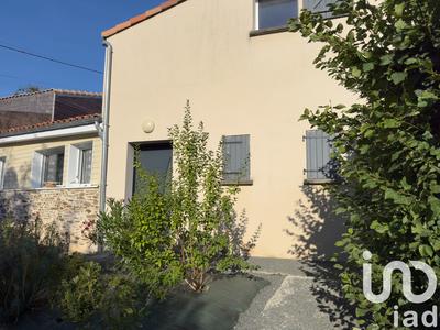 Maison - 97 m² - 3 pièces