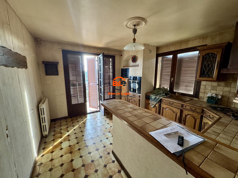 Maison - 214 m² - 7 pièces