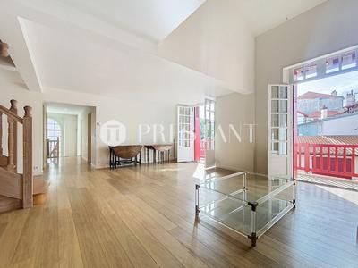 Maison de ville - 209 m² - 4 pièces