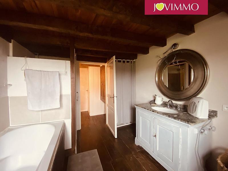 Maison - 200 m² - 10 pièces