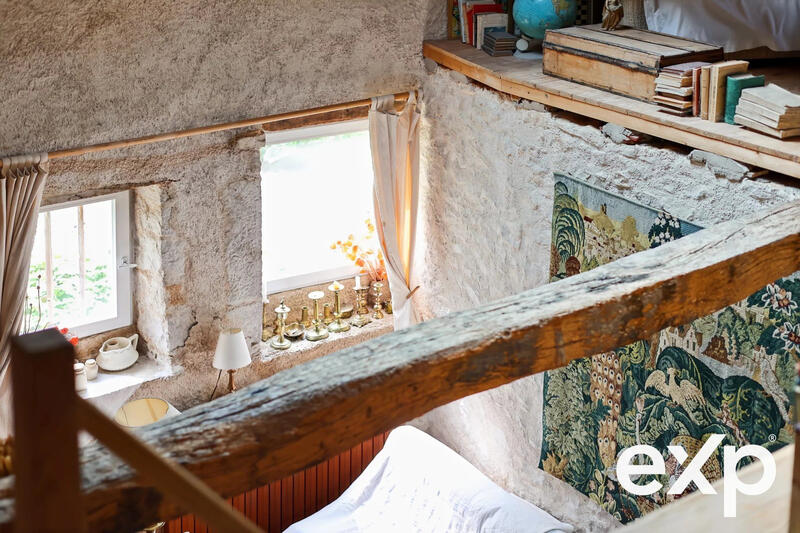 Maison - 301 m² - 7 pièces