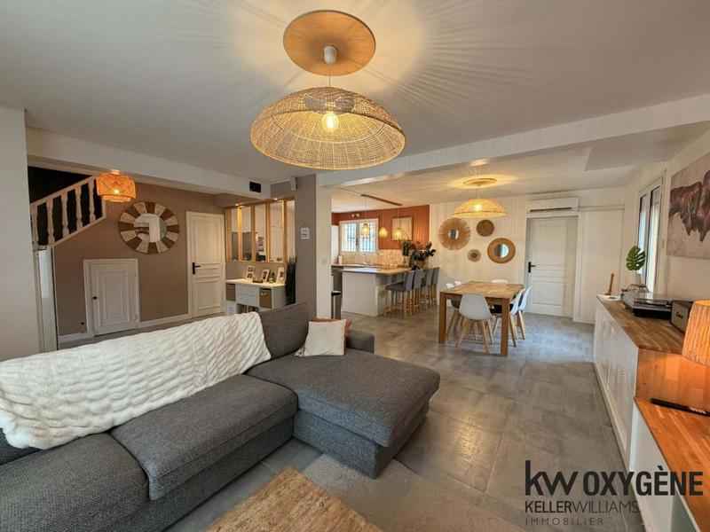 Maison - 120 m² - 5 pièces