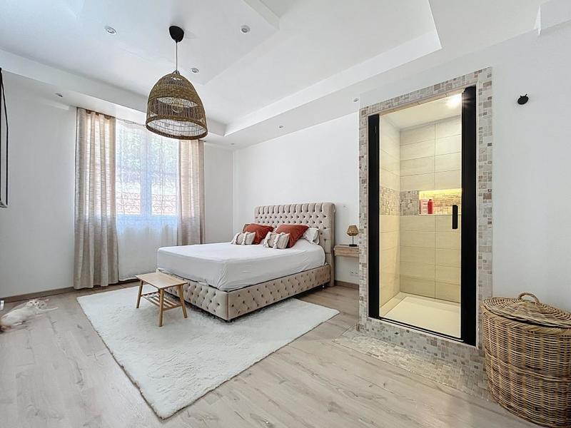 Appartement - 111 m² - 3 pièces