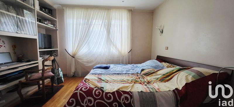 Maison - 216 m² - 5 pièces