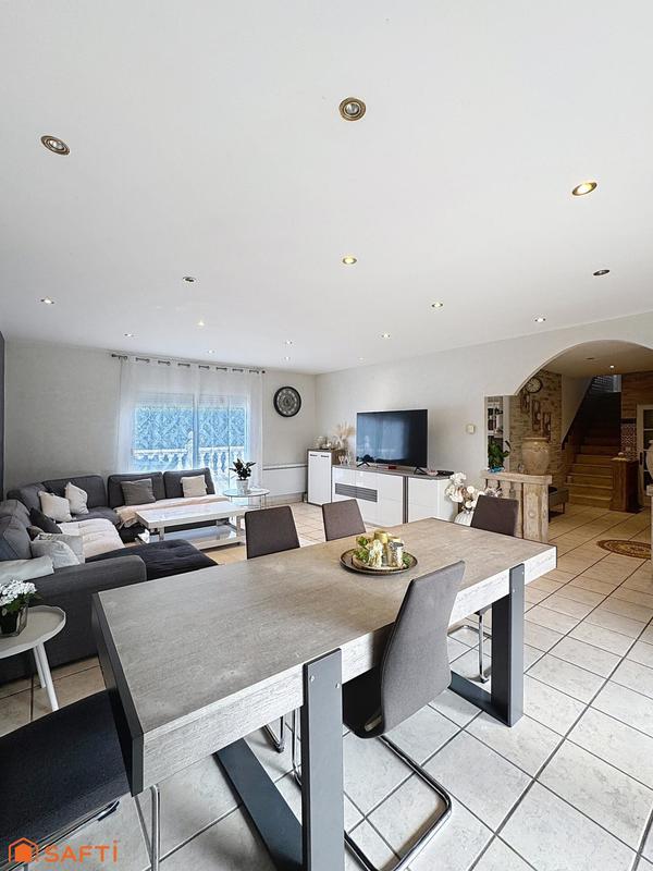 Maison - 176 m² - 8 pièces