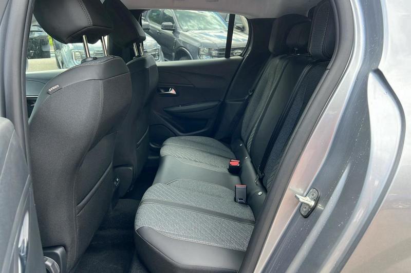 Peugeot 208 1.2 100 Allure Plus