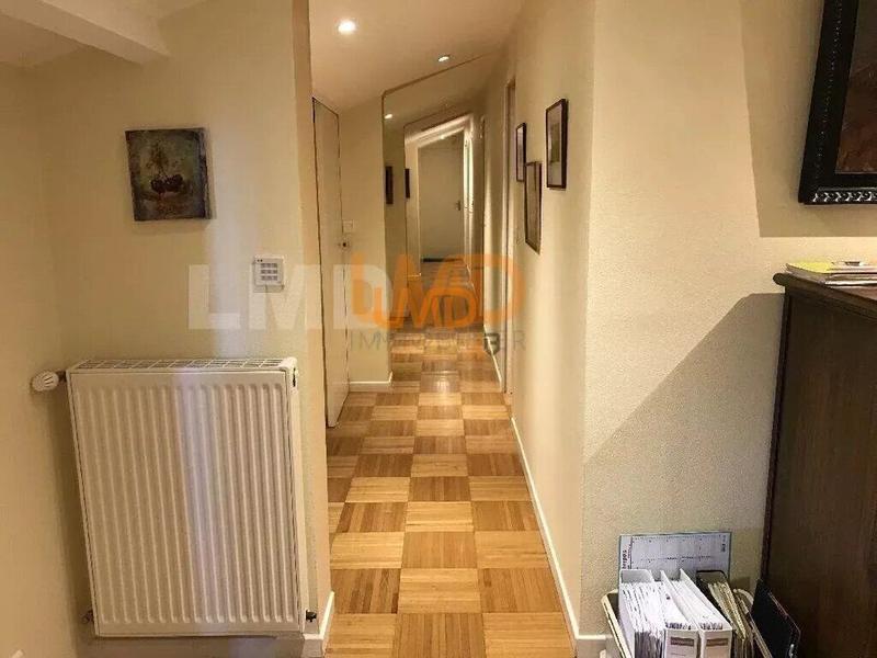 Maison - 282 m² - 11 pièces