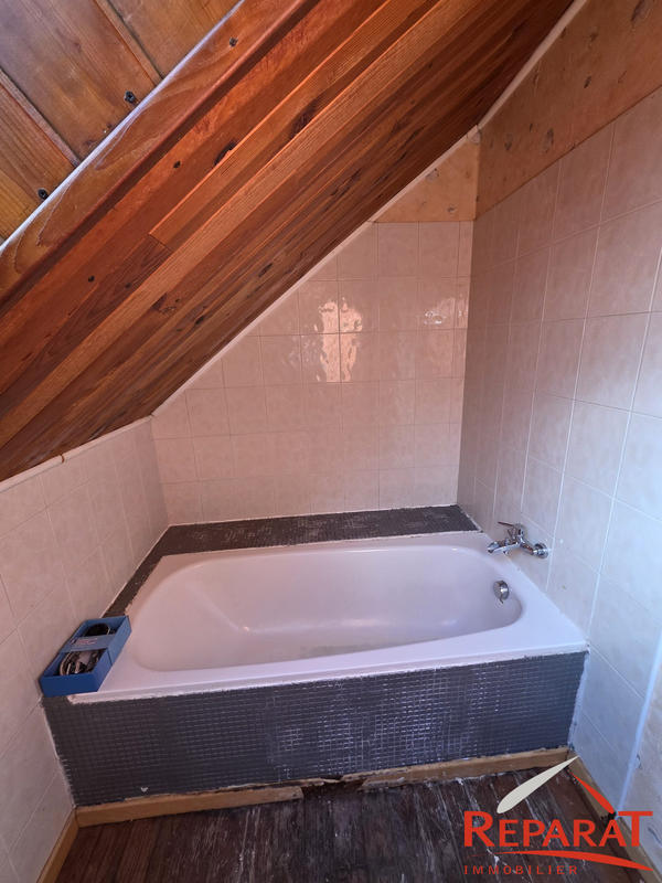 Maison - 95 m² - 3 pièces