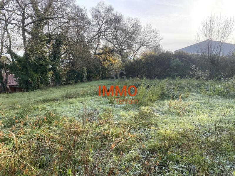 Terrain constructible - 600 m²