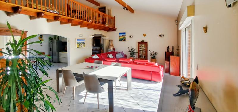 Villa - 242 m² - 7 pièces