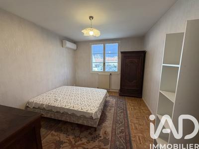 Maison - 92 m² - 6 pièces