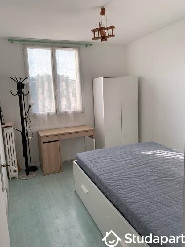 Chambre - 10 m² - 1 pièce