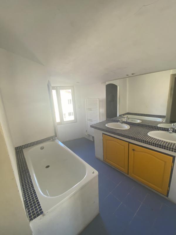 Maison de village - 240 m² - 7 pièces