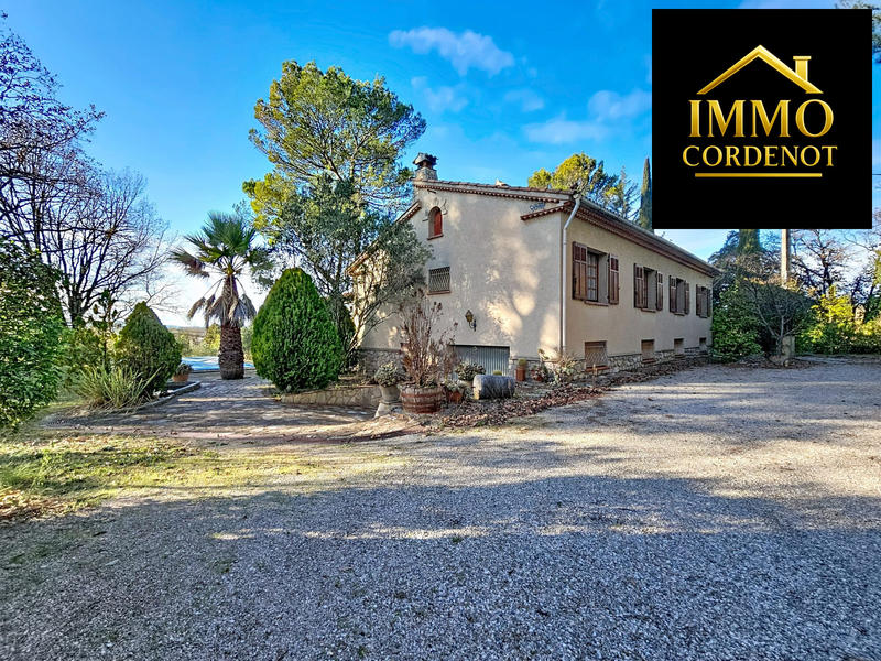 Villa - 130 m² - 5 pièces