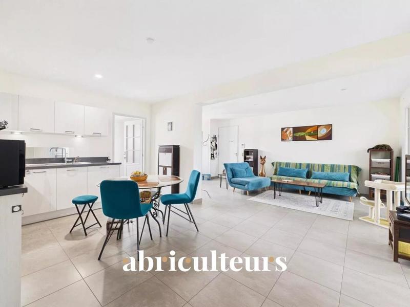 Appartement - 70 m² - 3 pièces