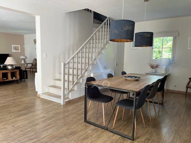 Maison d'architecte - 192 m² - 6 pièces