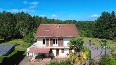 Maison - 158 m² - 8 pièces