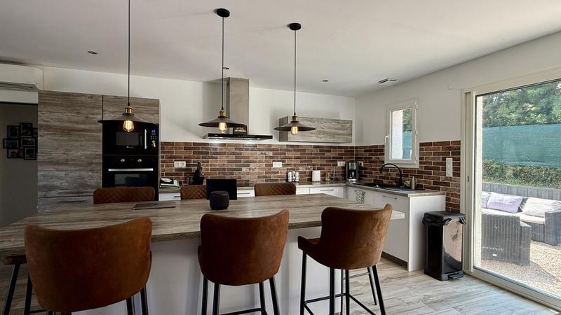 Maison - 358 m² - 12 pièces