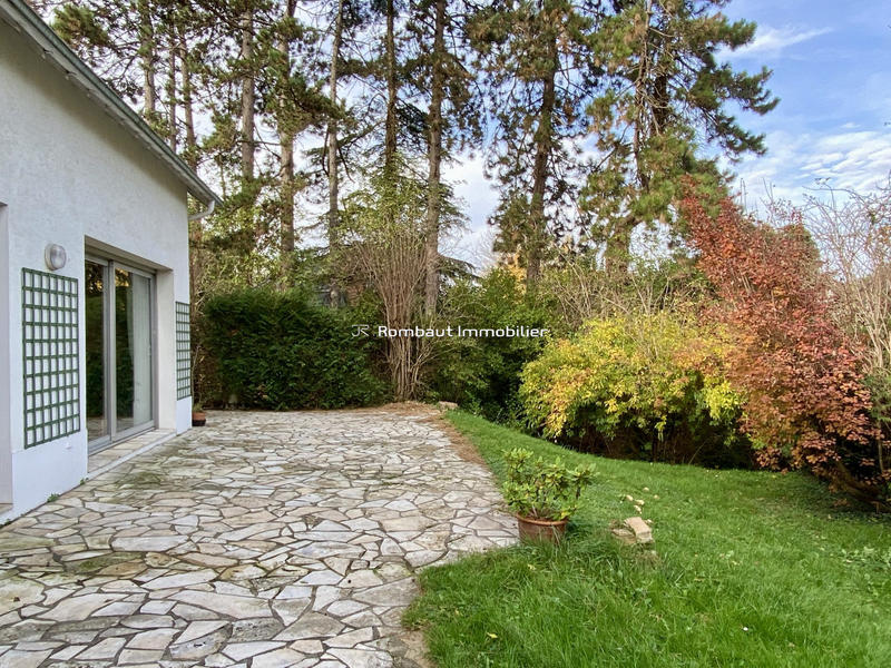 Maison - 246 m² - 10 pièces