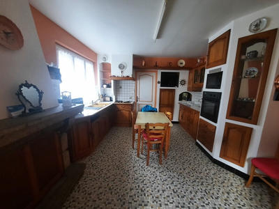 Maison - 94 m² - 5 pièces