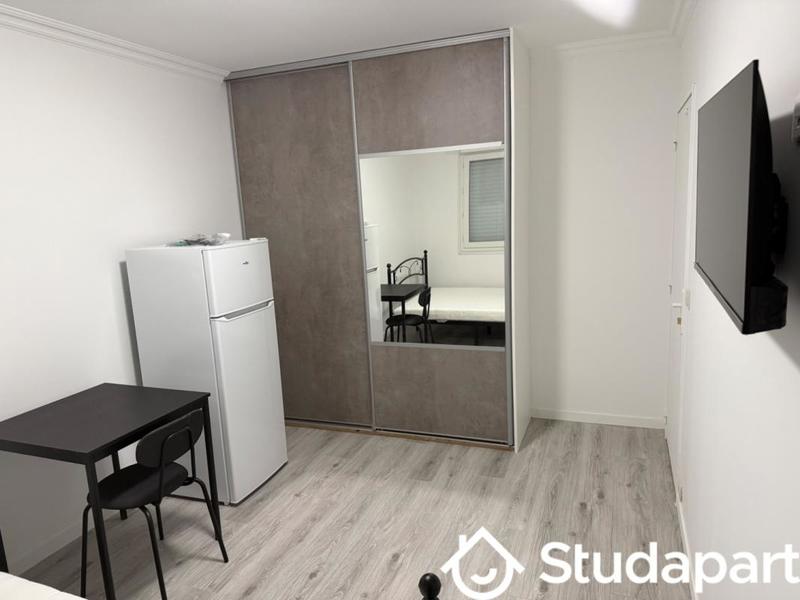 Chambre - 10 m² - 1 pièce