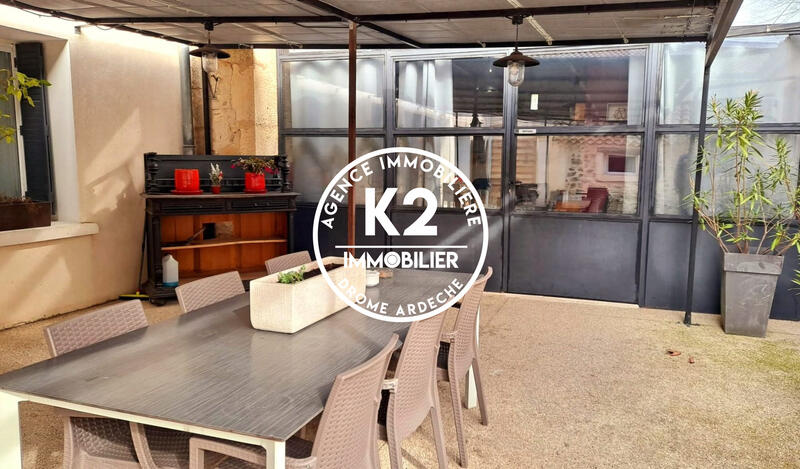 Maison - 625 m² - 11 pièces