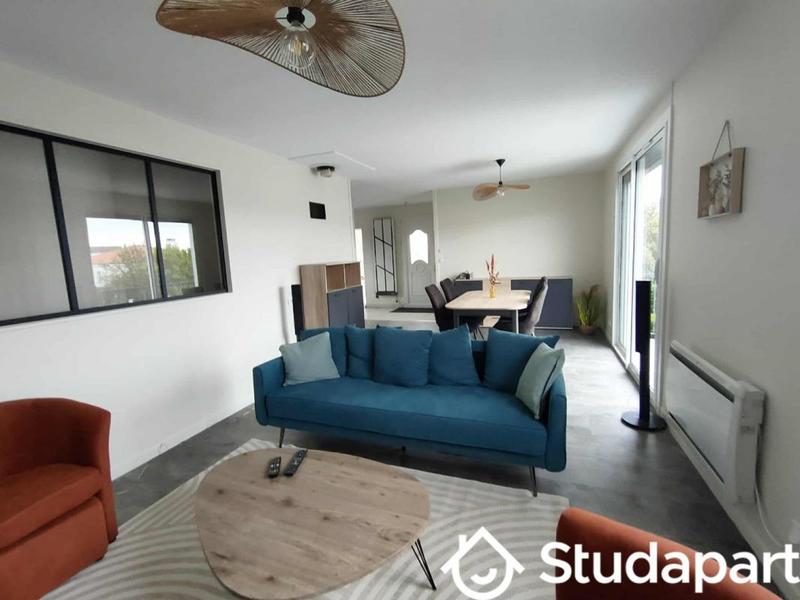 Chambre - 12 m² - 1 pièce