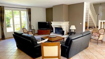 Maison - 202 m² - 7 pièces